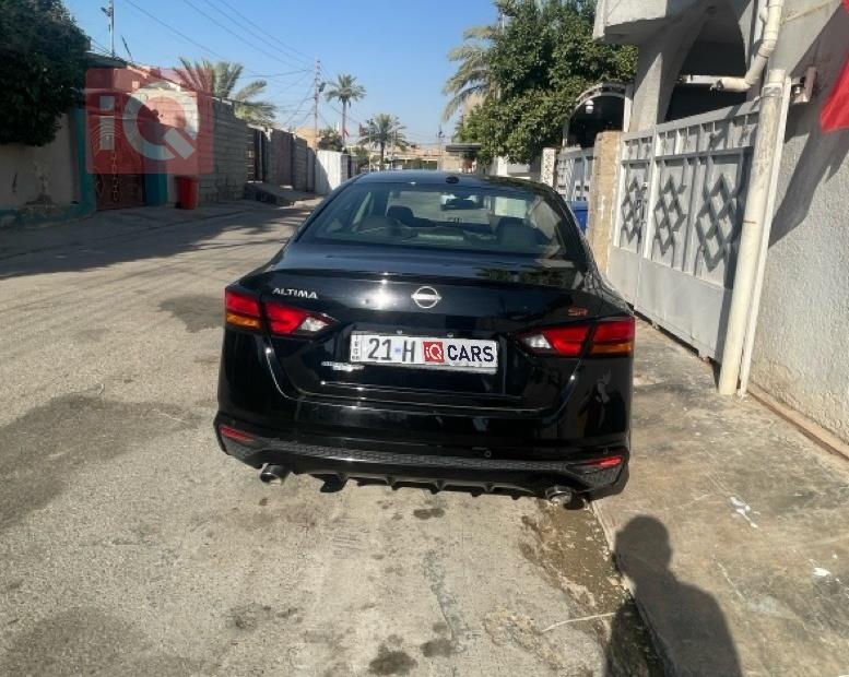 نيسان ألتيما